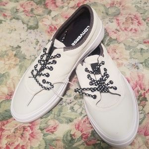 Converse Crimson Suede Sneekers